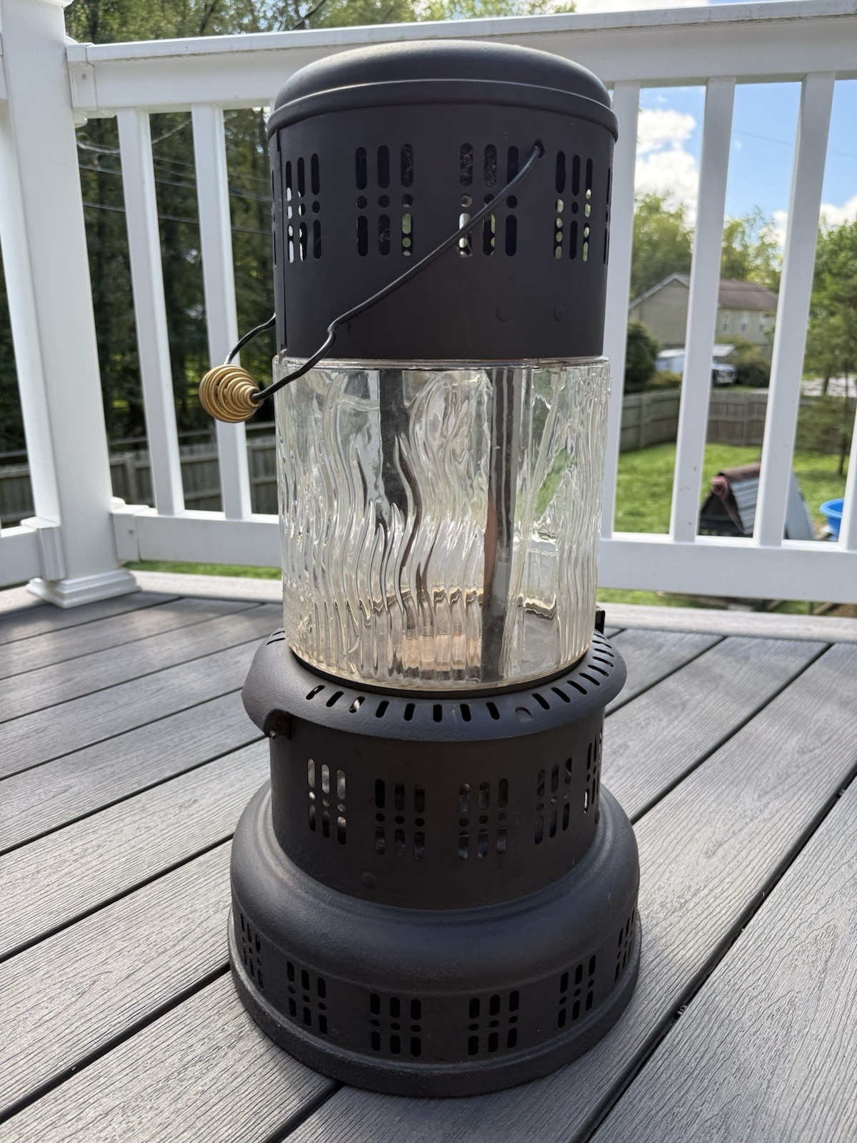 Vintage Perfection 735 Oil Heater with Pyrex-Style Glass Globe Cracked 