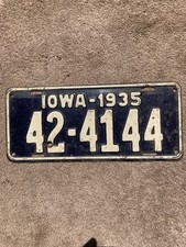 1935 Iowa License Plate - 42 4144 - Nice picture