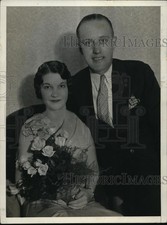1931 Press Photo George Dresher and his bride, the former Tanye Lee Blevins picture