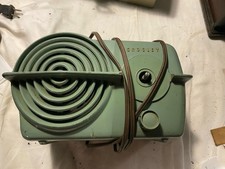 Crosley 11-119U Radio-FOR PARTS-Hums When Turned On-Missing Knob picture