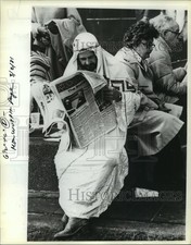 1981 Press Photo Man dressed up as Middle Easterner for Mardi Gras - mja82741 picture