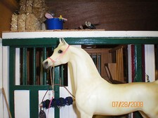 Jaapi - Simple PINK/GOLD Arabian Show Halter-fit Breyer/Stone Traditional models picture