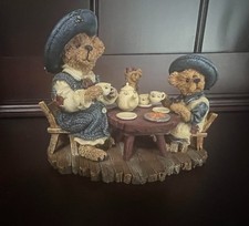Boyds Bears Catherine and Caitlin Berriweather with Little Scruff New In Box picture