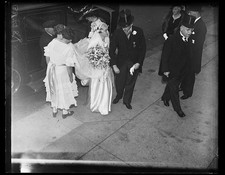 Photo:1934 Wedding Bride Groom Formalwear Top Hats Street Scene picture