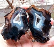 Mirrror Polished Black Lace Agate Pair Uv Reactive picture