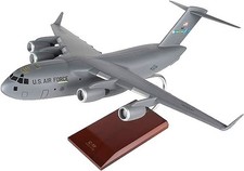 USAF Boeing C-17 Globemaster Charleston AFB Desk Display Model 1/100 SC Airplane picture