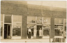 Van’s Bakery - Dewey Oklahoma - Speck 1911 RPPC + Circus Poster storefront picture