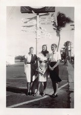 1947 Kau Kau Korner Sign Women Honolulu 1940s Photo Hawaii Crossroads Pacific picture