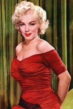 Marilyn Monroe - Red Dress, New York Sunday News Magazine 1952 - Modern Postcard picture