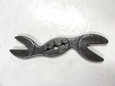 VINTAGE ANTIQUE THE K&B. CO. NEW HAVEN,CT. SAXON COMBINATION ALLIGATOR WRENCH VG picture