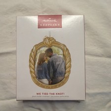 WE TIED THE KNOT ~ PHOTO HOLDER ~ 2023 Hallmark Keepsake Ornament #364 picture