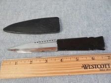 ANTIQUE SGIAN DUBH SCOTTISH KILT DAGGER DIRK KNIFE, THISTLE CARVED HORN GRIP picture