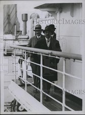 1928 Press Photo King Amanullah of Arghanistan Disembarks Submarine, Southampton picture