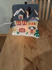 1998 Authentic Christmas Valley Country Farm House Holiday Village With Lights picture