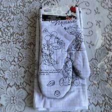 Disney Minnie Mouse New 3 Piece Kitchen Set, Includes 2 Dish Towels+Oven Mitt picture
