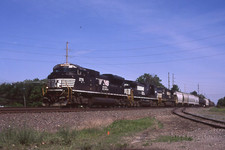 NS 2776  & 2 ON 15K ACTION 2013    NORFOLK SOUTHERN    ORIGINAL SLIDE picture
