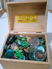 Vintage Swift Service Recipe Box Full Of Vintage Buttons B12 picture