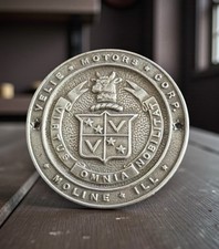 1928-1929 Velie Hub Emblem 2