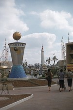 sl46 Slide 1950's  DISNEYLAND TOMORROWLAND TWA ROCKET MOONLINER 645a picture
