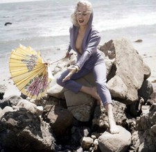Model Jeanne Carmen pose at the beach in Los Angeles 1957 Old Photo picture