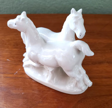 Vtg White Horses Ceramic Figurine Made In Japan Sacred Shinme Kami Guidance 3x4