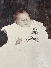 Photo of Post Mortem Baby With Flowers, Minnesota 1800s Cabinet Card picture