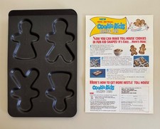 Nestle Toll House Cookie Kids Gingerbread People Non-Stick Bake Sheet Lot Of 4 picture