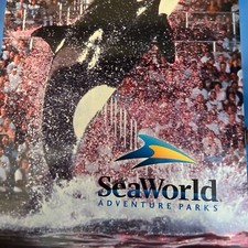 Vintage 1999 SeaWorld Adventure Park Guidebook Featuring Shamu Orca Collectible picture