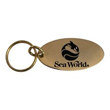 1985 Sea World Shamu Souvenir Keychain Keyring Seaworld Theme Park Vintage picture