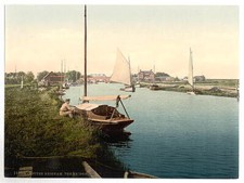 The bridge, Potter Heigham, England c1900 OLD PHOTO picture