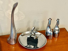 ANIMAL METALWARE LOT: NAMBE GIRAFFE S&P SHAKERS, HOSELTON GOOSE &PELICAN ASHTRAY picture