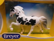 Breyer NEW * Alana * Pinto TWH Tennessee Walking Club Stablemate Model Horse picture