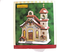 LEMAX #25892 SAN SANTIAGO PARISH LIGHTED BUILDING NEW IN BOX picture
