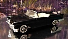 Solido 4500 Cadillac Biarritz Cabrio. with Display Case Diecast Car  1:43 scale. picture
