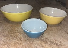 Vintage Pyrex Nesting Mixing Bowl Set 401 403 404 Blue Yellow USA 3 Pc picture