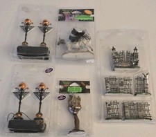 2007 Lemax Spooky Town Lot Lights Cemetary Fences Pale Horse++  Halloween picture
