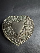 VINTAGE HEART-SHAPED TRINKET/JEWELRY BOX picture
