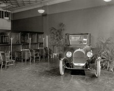 1919 OLDSMOBILE New Car Sales SHOWROOM  Photo  (198-x) picture