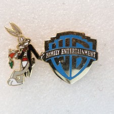 Warner Bros. Bugs Bunny Pinback Button Family Entertainment Promo picture