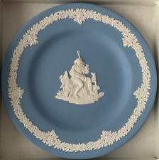 1981 Wedgwood Collectors Society Third Archives Jasperware Shepherd Plate - MIB picture