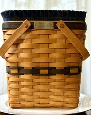 1998 Longaberger Collectors Club Membership Basket Box Liner Protector Pin picture