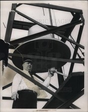 1949 Press Photo Captain Andrew Lestock with Lakewood Fire Department bell, OH picture