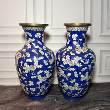 Pair Vintage Chinese Cloisonne Blue and White Floral Enamel Brass Vases 9