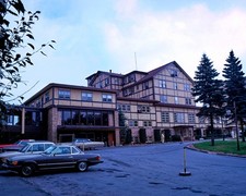 Grossinger's Resort Hotel Front View Liberty NY 1977 8x10 photo picture
