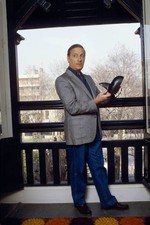 Michel Serrault In Neuilly. Michel SERRAULT in his private mansion- Old Photo picture