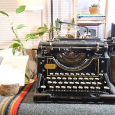 [RARE FULLY FUNCTIONING] 1900 Underwood No. 1 Standard Typewriter SN#16122 picture