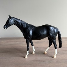 VTG Breyer Horse #1126 Richard Shrake's Miss Resistance Free Thoroughbred picture