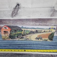 Athearns 1999 H.O Scale John Deere accessory box sealed box green/yellow  picture