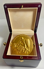 2014 American Cancer Society St George Award Gold Tone Medal Harriston-Diggs picture