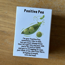 Positive Pea Small Lidded Paper Gift Box, White/Green Rectangle Pea Pattern picture